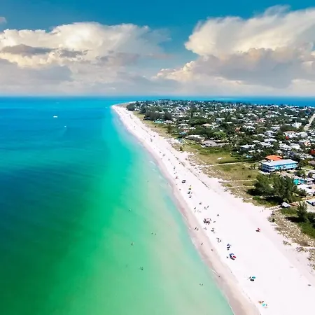 Runaway Bay 215